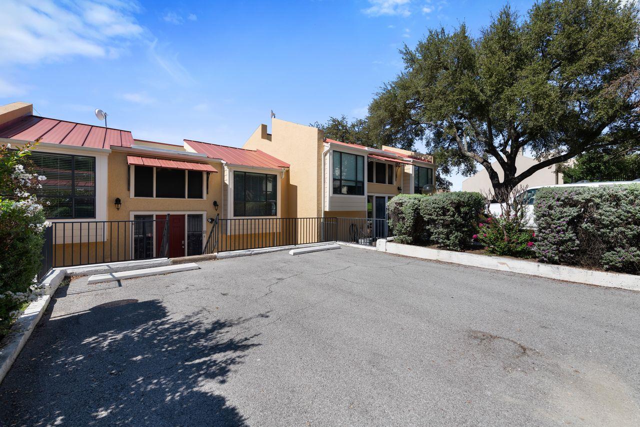 402 Hi Stirrup None #E4, Horseshoe Bay, TX 78657
