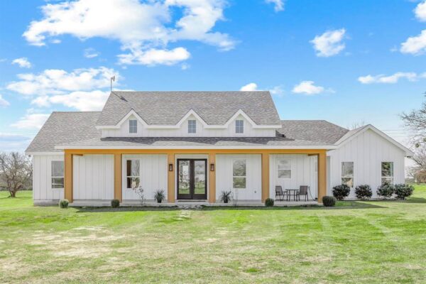 2230 Farm to Market 713 None, Lockhart