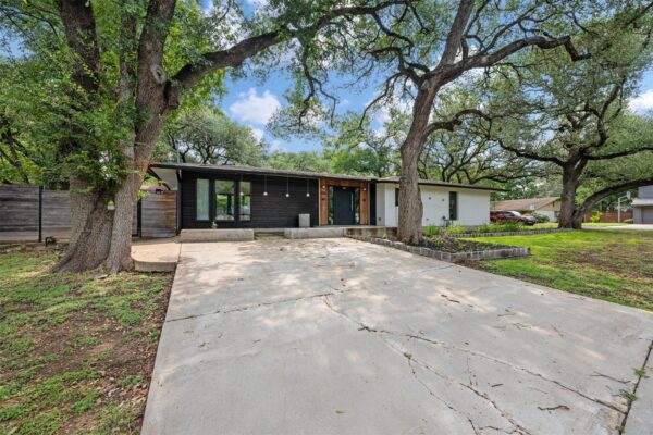 8900 Point West Dr, Austin