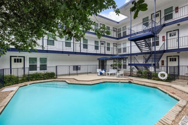 923 E 41st St #105, Austin