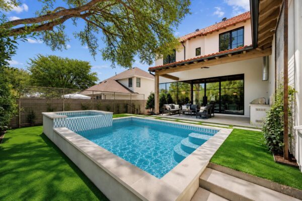 2114 W 11th St, Austin