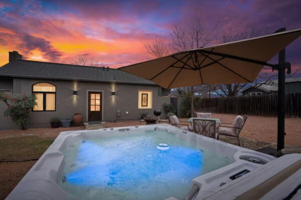 406 Cross Mountain Dr, Fredericksburg