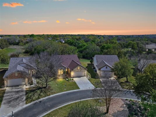 213 Crockett Loop, Georgetown