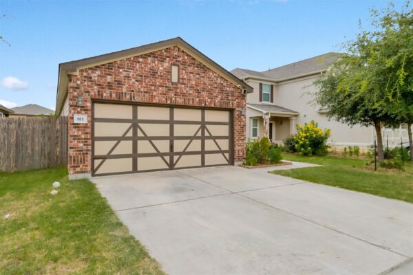 811 Screech Owl Dr, Pflugerville