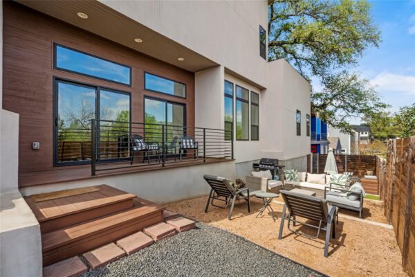 4400 Mount Vernon Dr #B, Austin