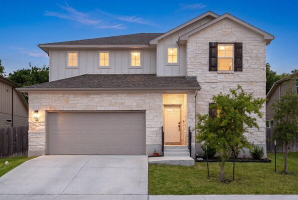 105 Greenspire Downs Dr, Hutto