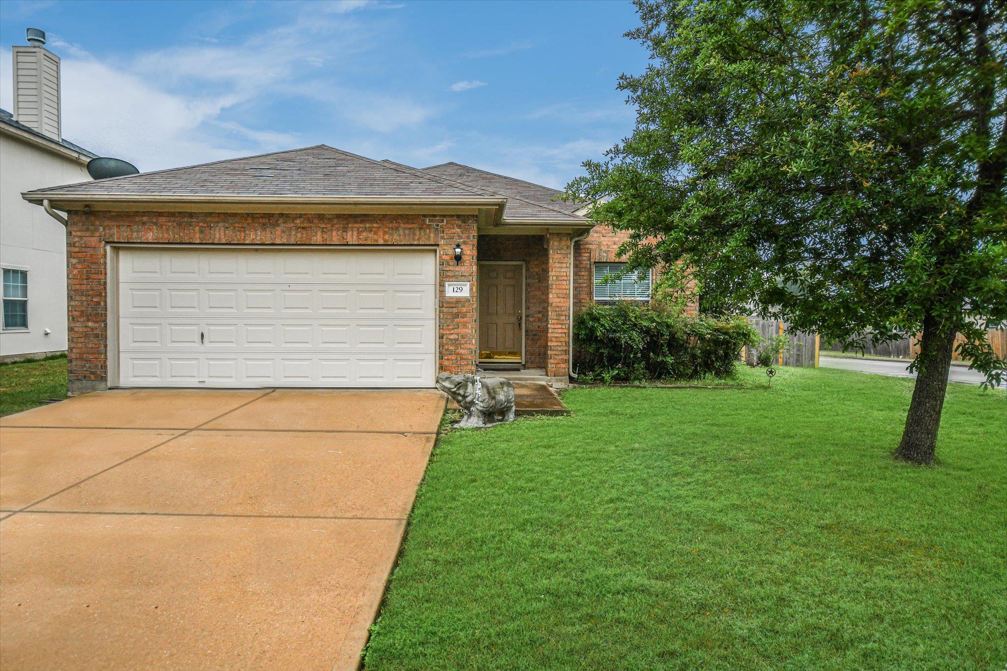 129 Almquist St, Hutto, TX 78634