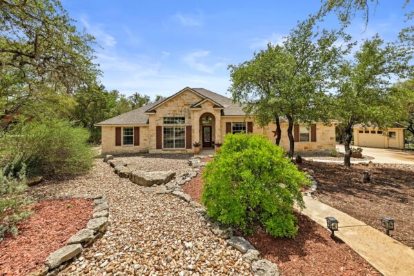 615 Mountain Crest Dr, Wimberley