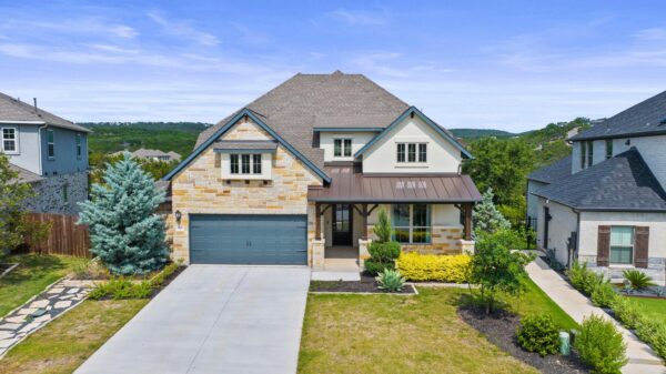 8108 Turning Leaf Cir, Lago Vista