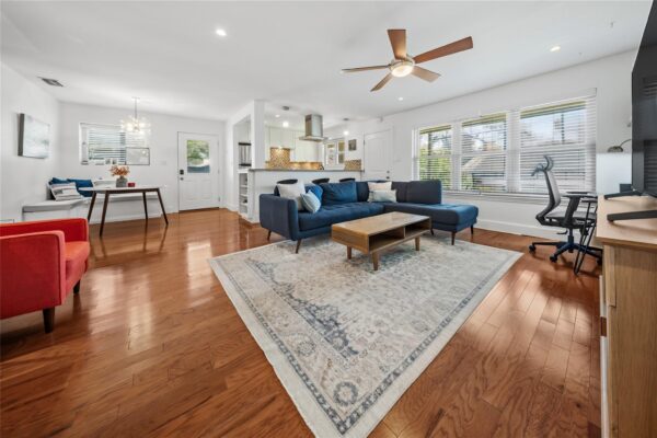 2301 Lawnmont Ave #8, Austin