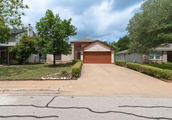 1902 Hollow Tree Blvd, Round Rock