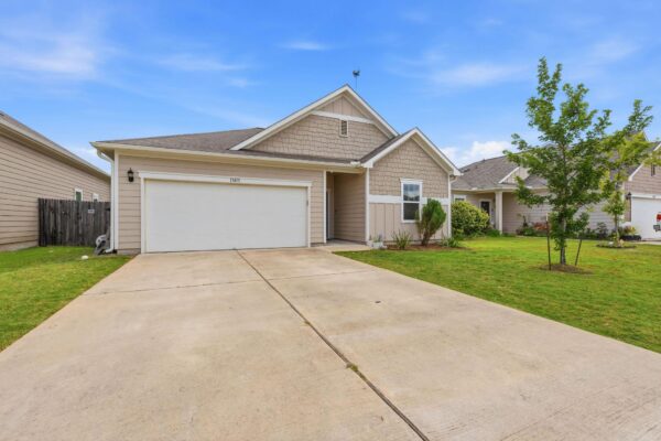 13413 Charles Abraham Way, Manor