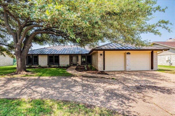 11146 Pinehurst Dr, Austin