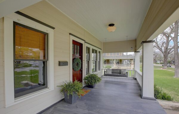 1806 S Main St, Georgetown