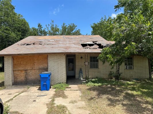 506 Forest Ct, Taylor