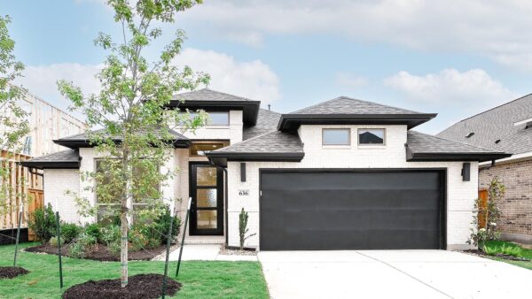 636 Bay Breeze Dr, Kyle
