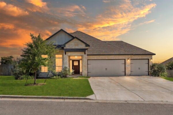 1527 Mountain Crest Cv, Salado