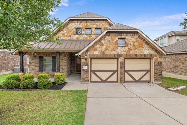 921 Tabernash Dr, Leander
