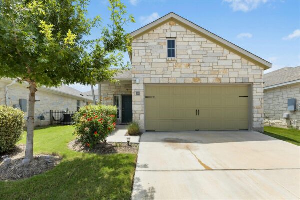 2800 Joe Dimaggio Blvd #96, Round Rock