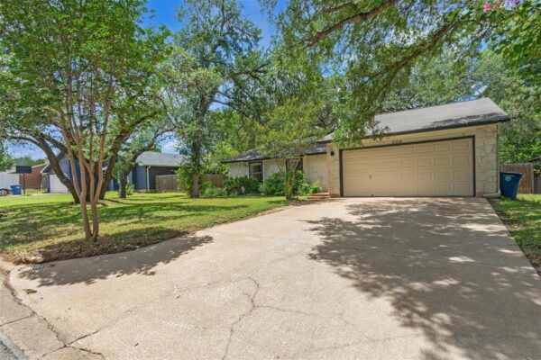 9002 Bubbling Springs Trl, Austin