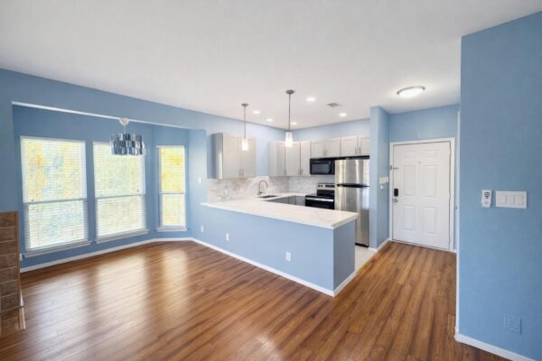 808 W 29th St #206, Austin