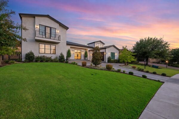 215 Golden Bear Dr, Austin