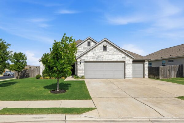 101 Ozark Dr, Hutto