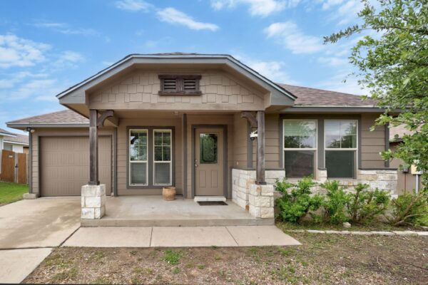 621 Amber Ln, Jarrell