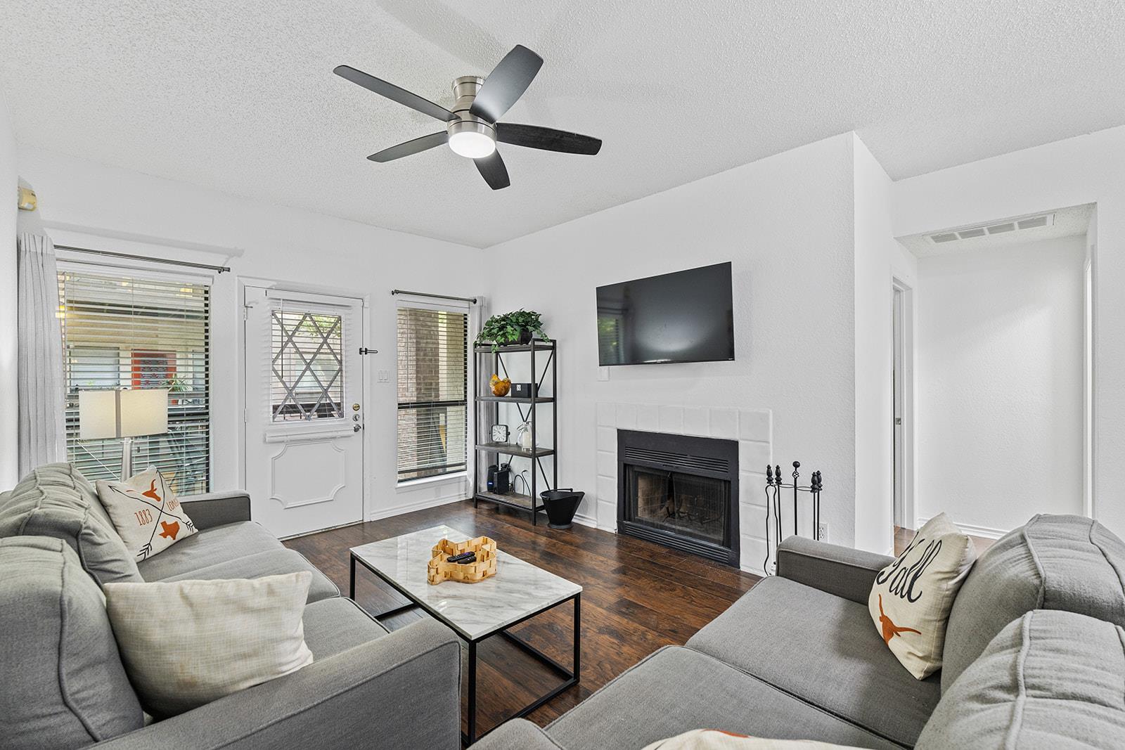 806 W 24th St #210, Austin