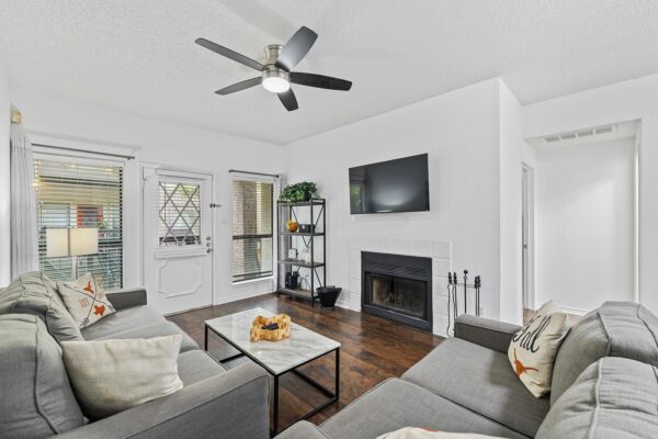 806 W 24th St #210, Austin