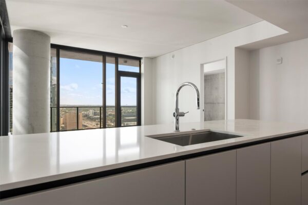 610 Davis St #2408, Austin