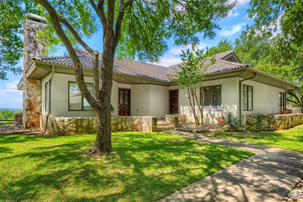 1607 Clubhouse Hill Dr, Spicewood