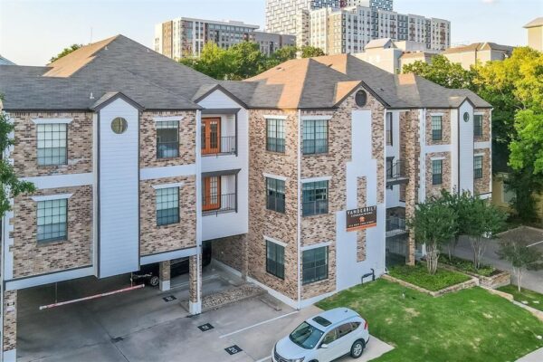 912 W 22nd St #305, Austin