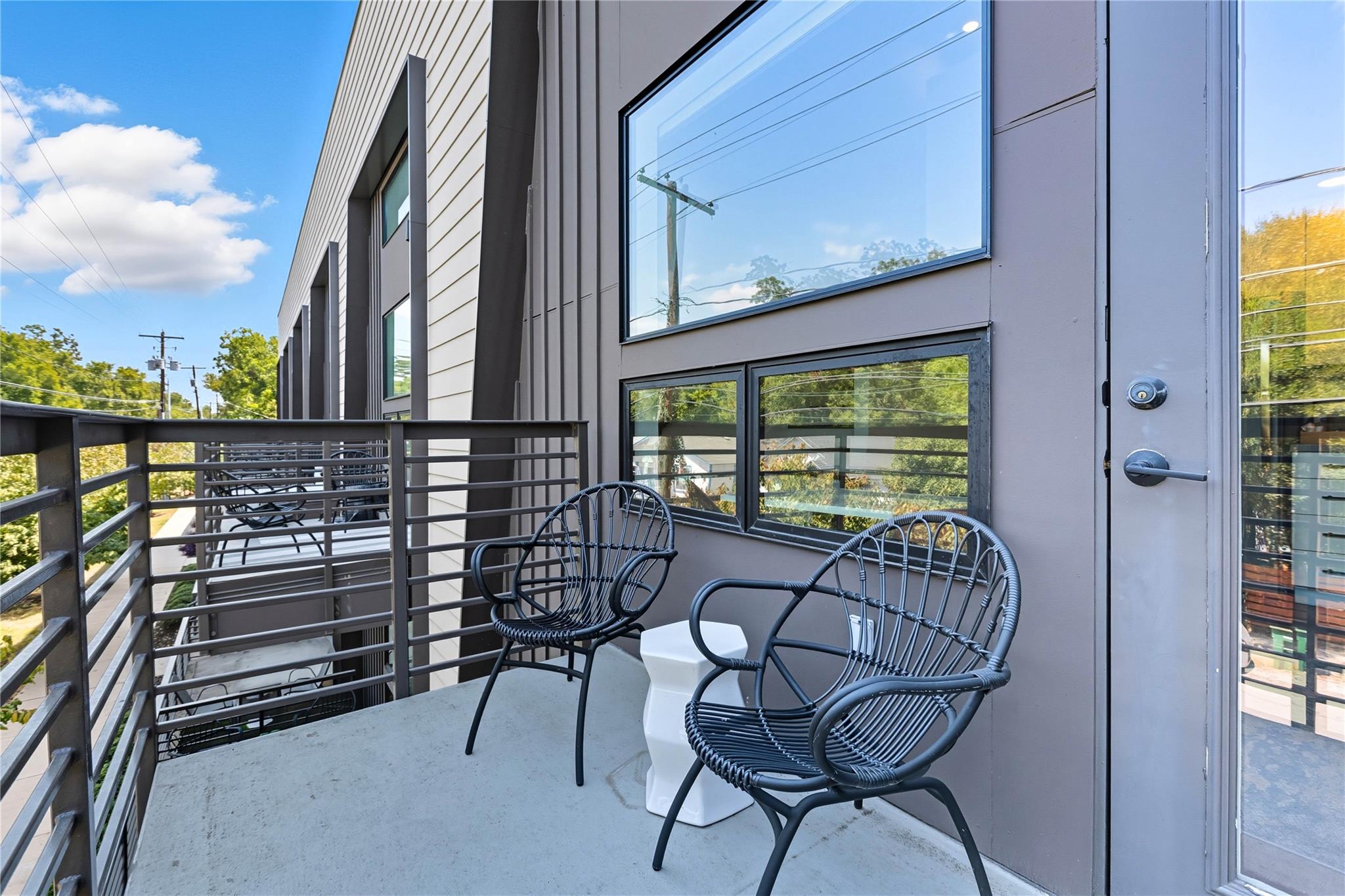 49 Navasota St #205, Austin, TX 78702