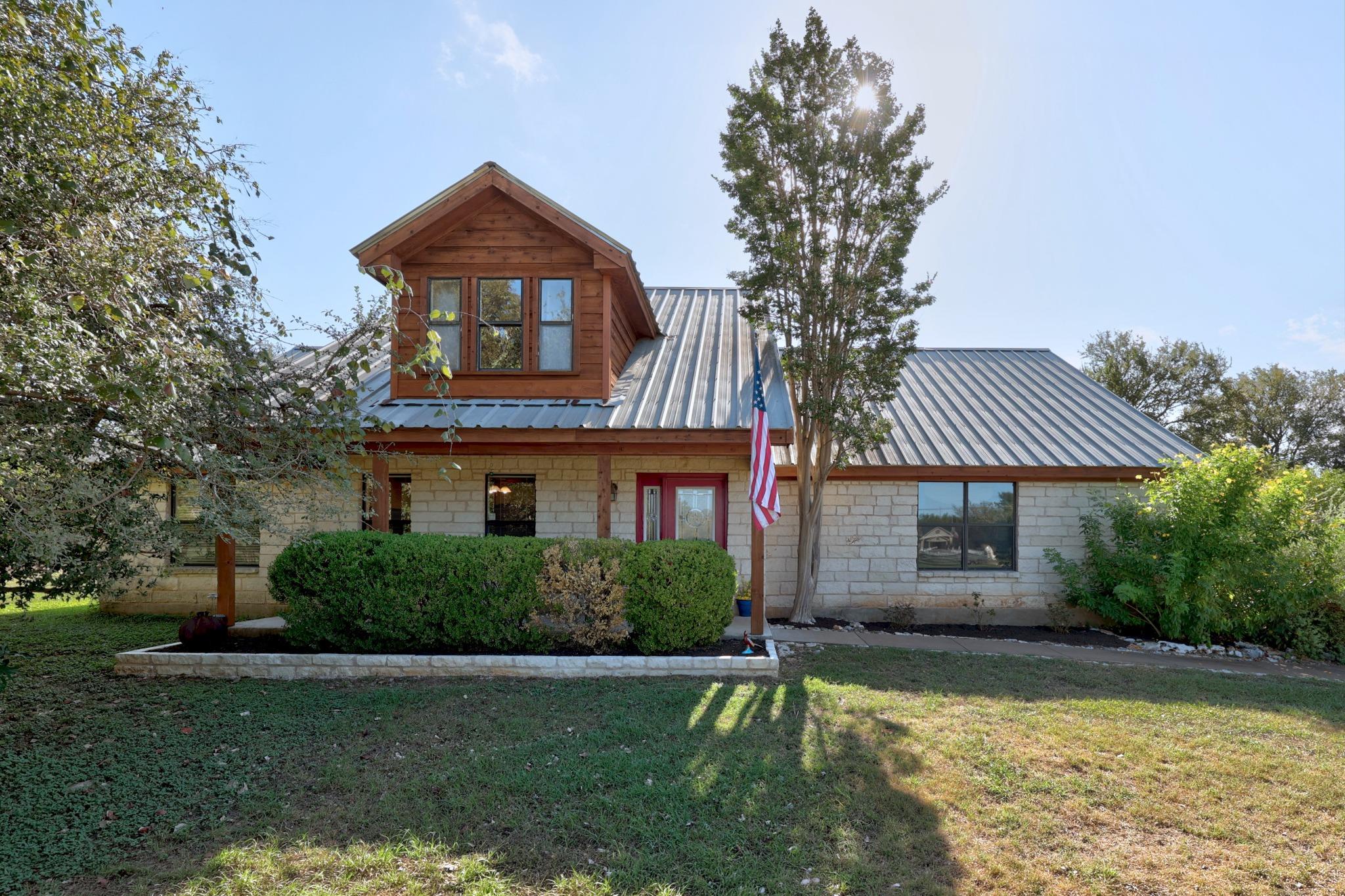 301 Oak Forest Cv, Buda, TX 78610