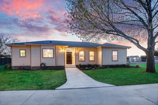 146 Meadow Ln, Marble Falls