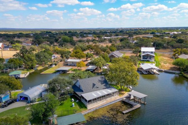 116 Shady Cir, Sunrise Beach