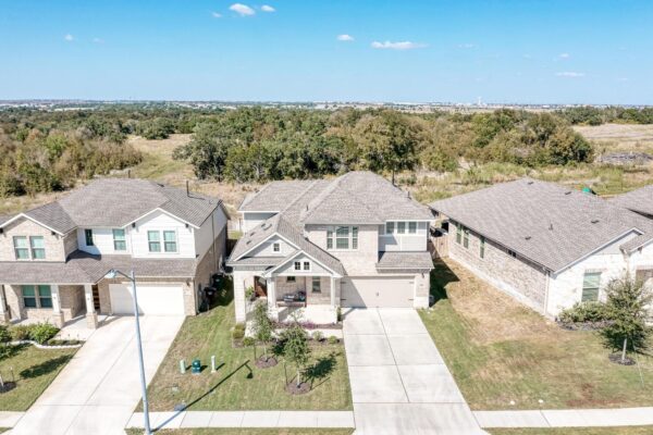 521 Elm Green St, Hutto