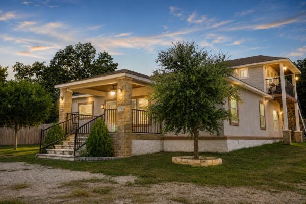 130 Los Arcos Rd, Elgin