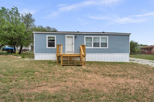 156 Julie Ln, Kingsland