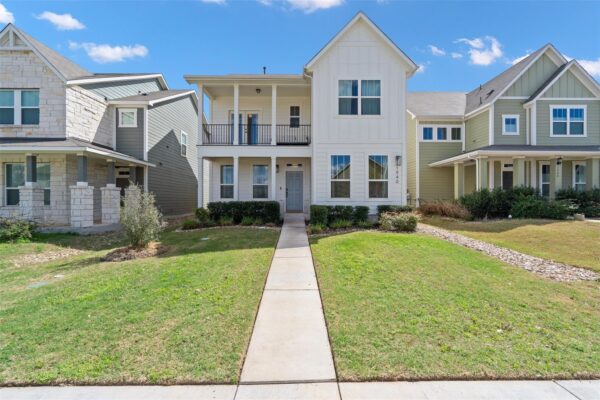 1940 Blue River Dr, Leander