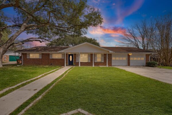 795 Vogel Dr, Lockhart