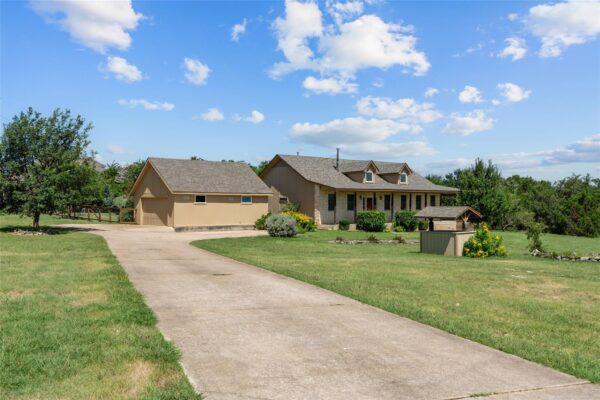 221 Chaparral Rd, Georgetown
