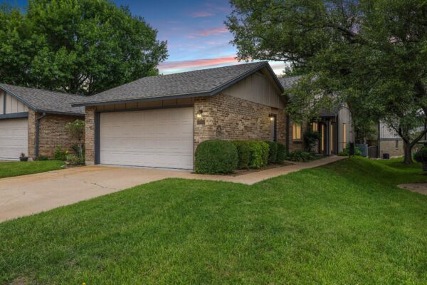 2015 Verbena Dr #1336AR, Austin