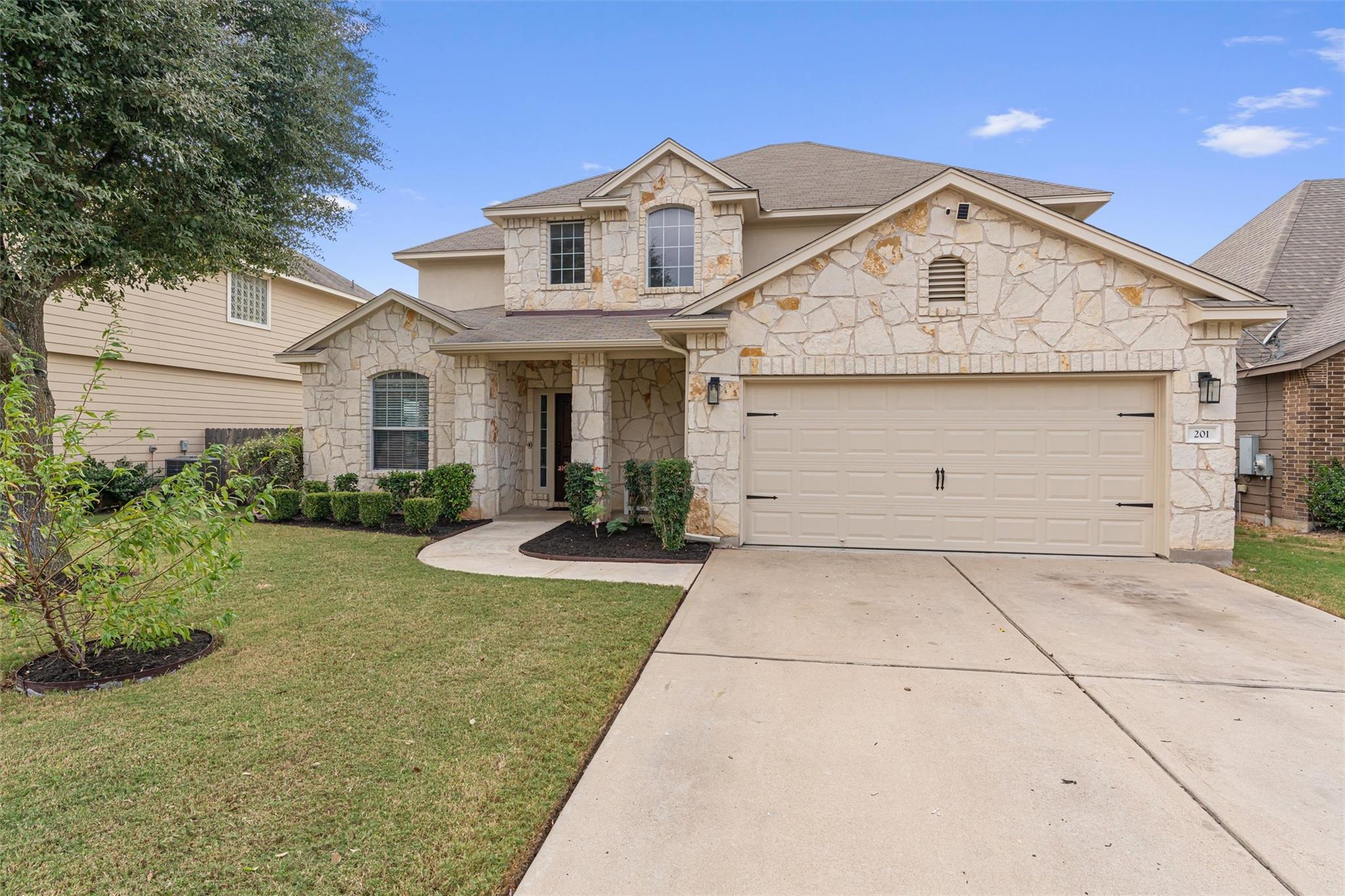 201 Prospector Ln, Liberty Hill