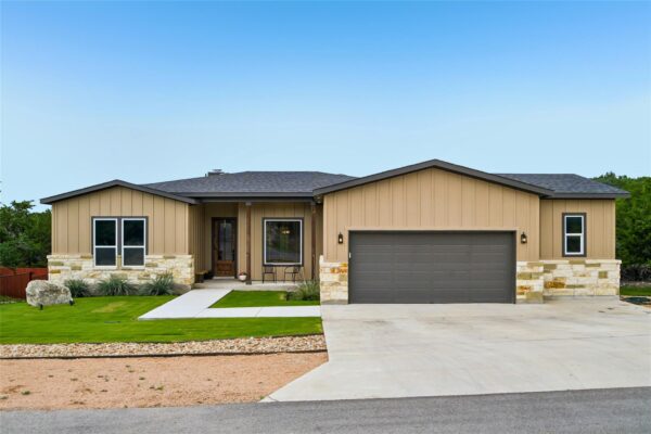 21422 Santa Rosa Ave, Lago Vista