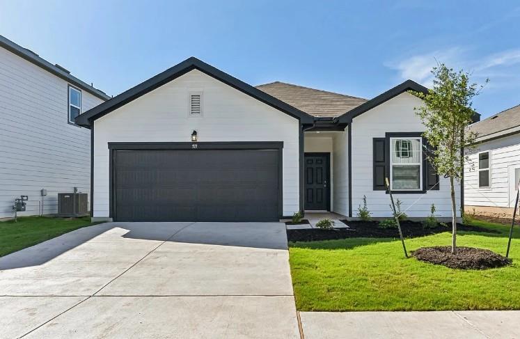 301 Sieders St, Taylor, TX 76574