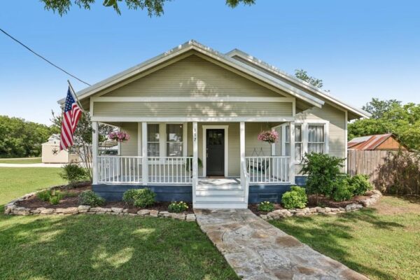 117 N Main St, Paige