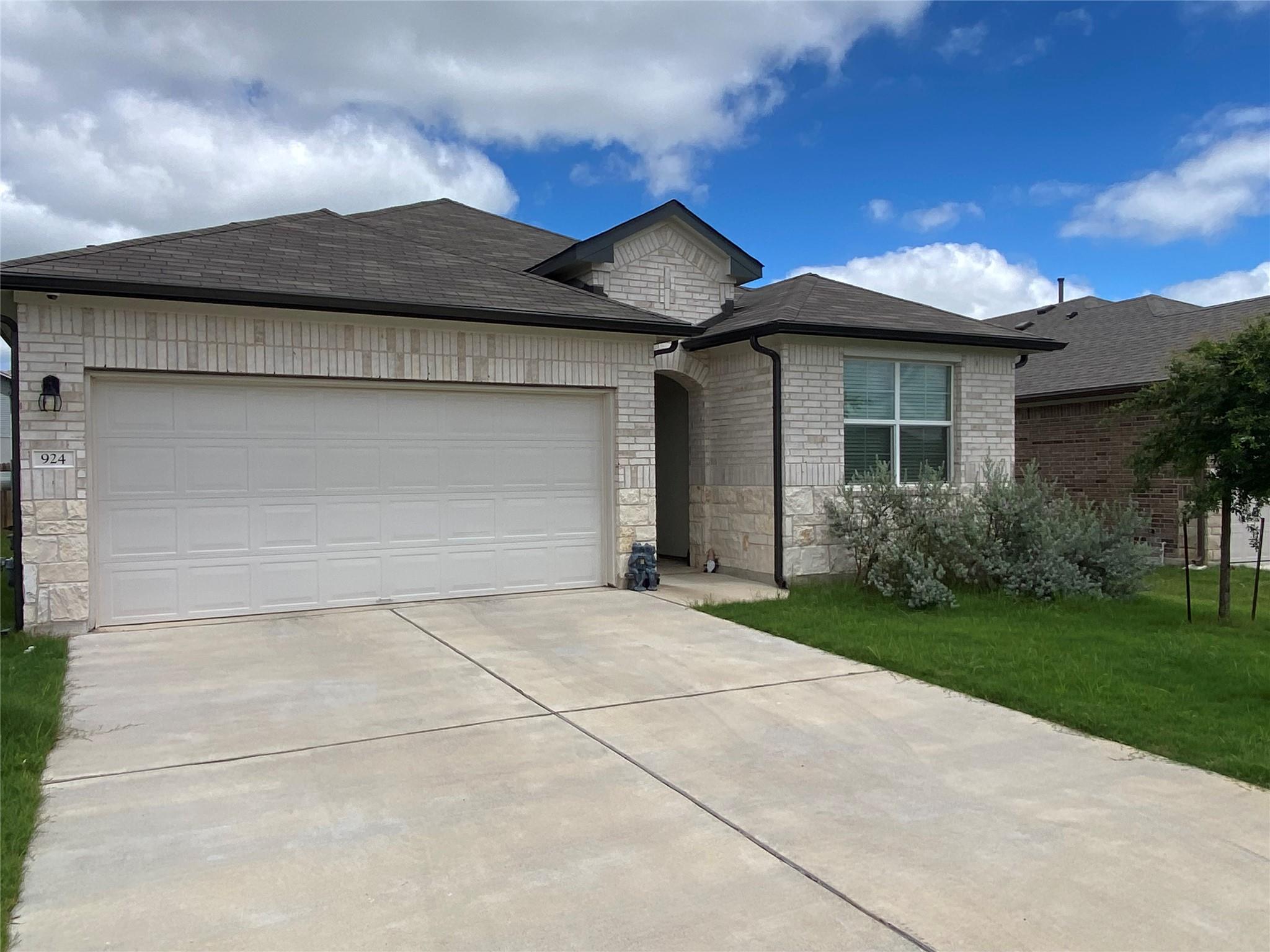 924 Vogel Dr, Georgetown, TX 78626