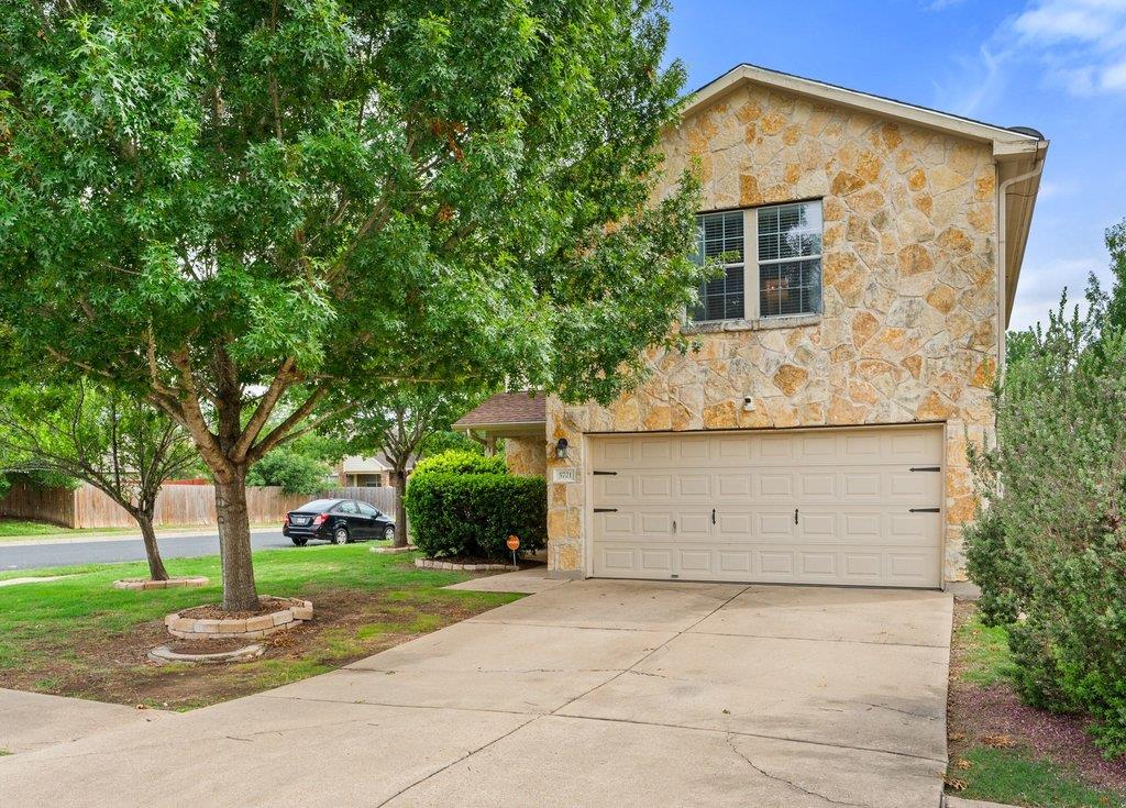 5721 Abby Ann Ln, Austin, TX 78747
